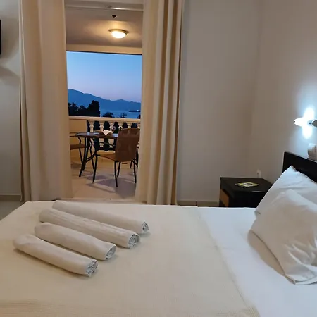 Pouliezos Koklanis Zante * Alykes (Zakynthos)